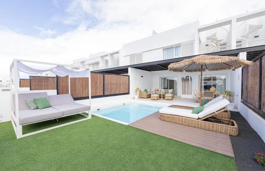 Serena Holiday Homes By Livvo-1